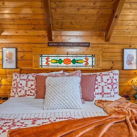 Log Cabin, Hot Tub, Fireplace, Pool Table & Views! Sevierville Exterior photo