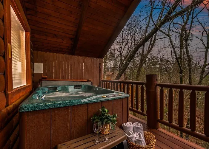 Log Cabin, Hot Tub, Fireplace, Pool Table & Views!